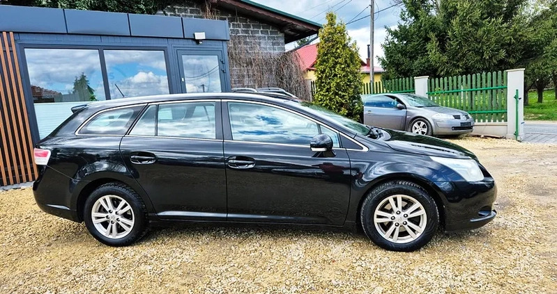 Toyota Avensis cena 24900 przebieg: 227000, rok produkcji 2009 z Śrem małe 781